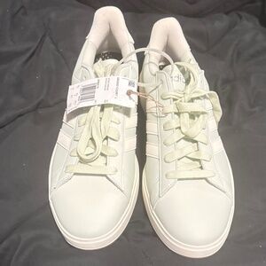 Men’s Adidas white /gray sneakers